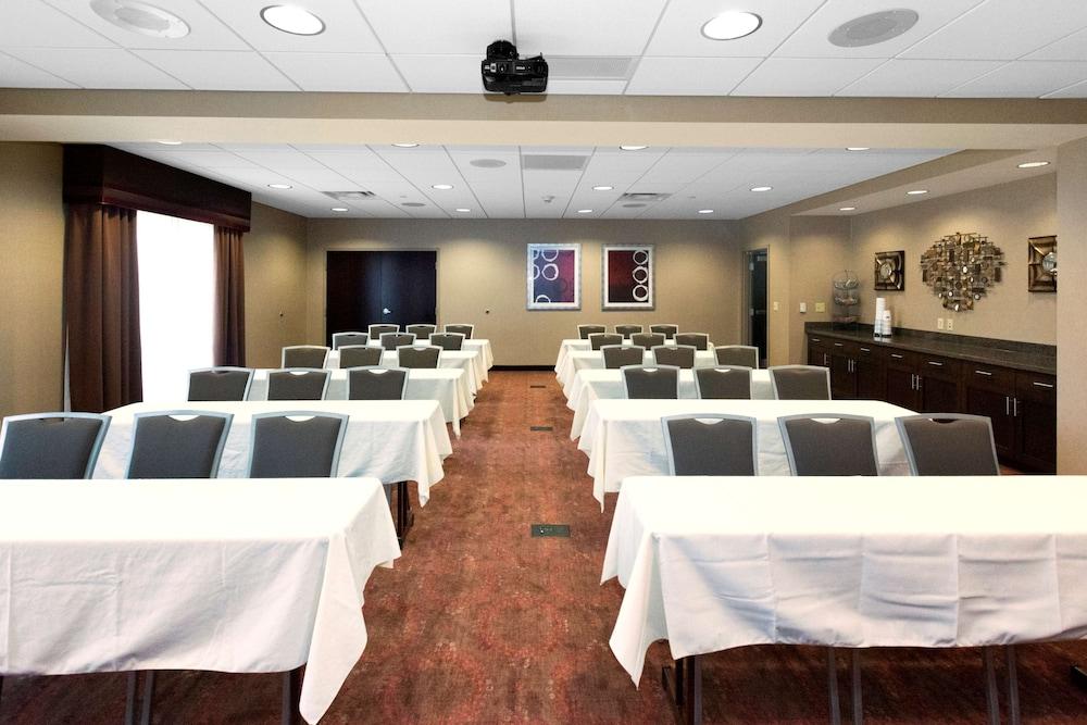 Hampton Inn Butler photo 19