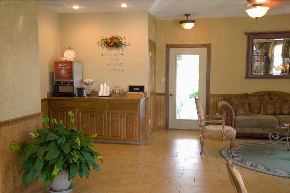 Honeysuckle Inn & Conference Center photo 24