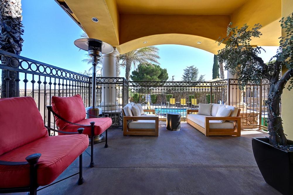 Bellasera Hotel & Suites Paso Robles, Tapestry by Hilton photo 16