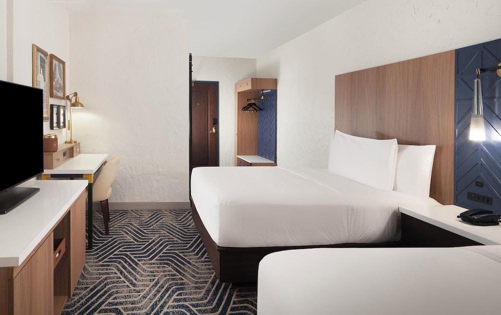 Hotel Royer Urbana Champaign, Tapestry Collection by Hilton photo 2