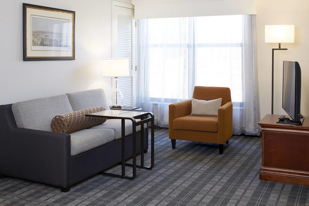 Residence Inn Minneapolis Downtown at The Depot by Marriott photo 10