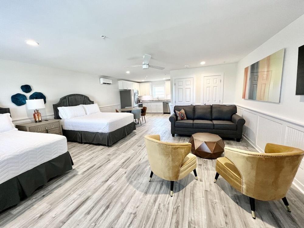 Saltwater Suites photo 28