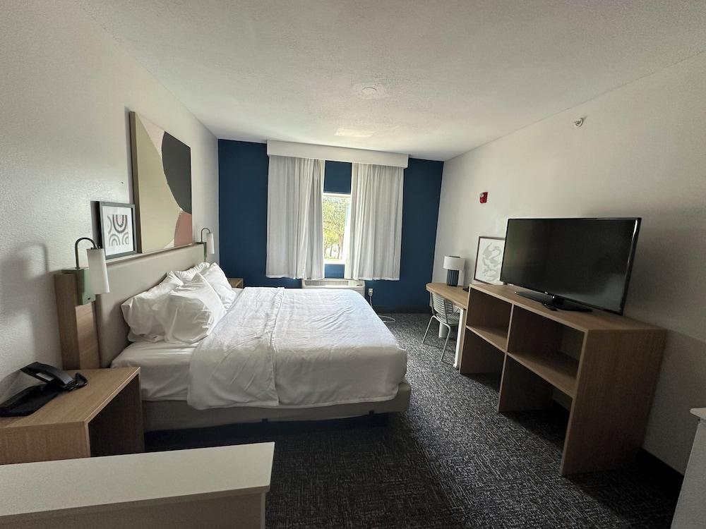 Spark by Hilton Round Rock photo 3