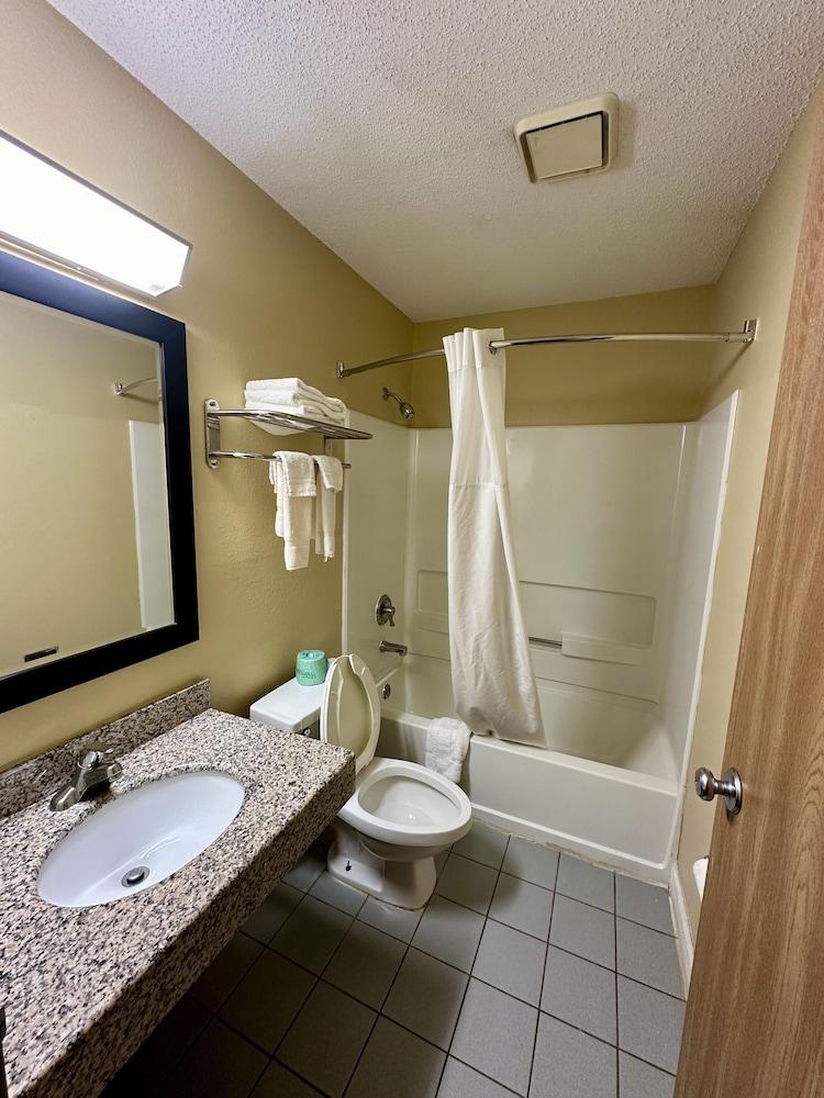 American Inn photo 6