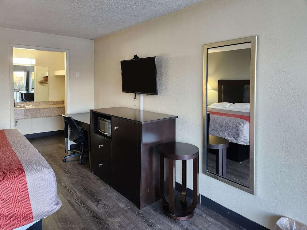 Econo Lodge Yemassee photo 15