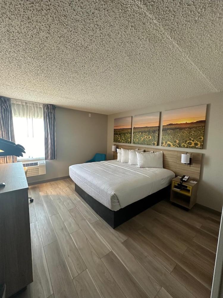 Days Inn by Wyndham Mandan Bismarck Area photo 5