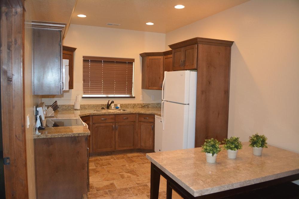 CB&M Executive Suites photo 38