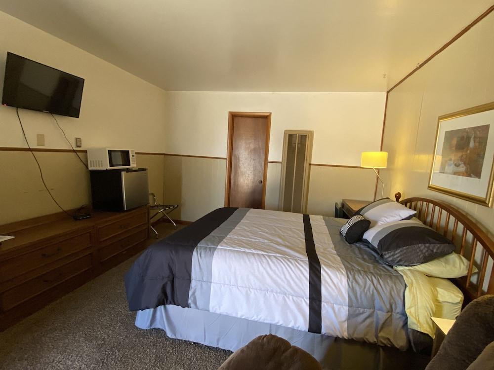 Duffer Motel photo 16