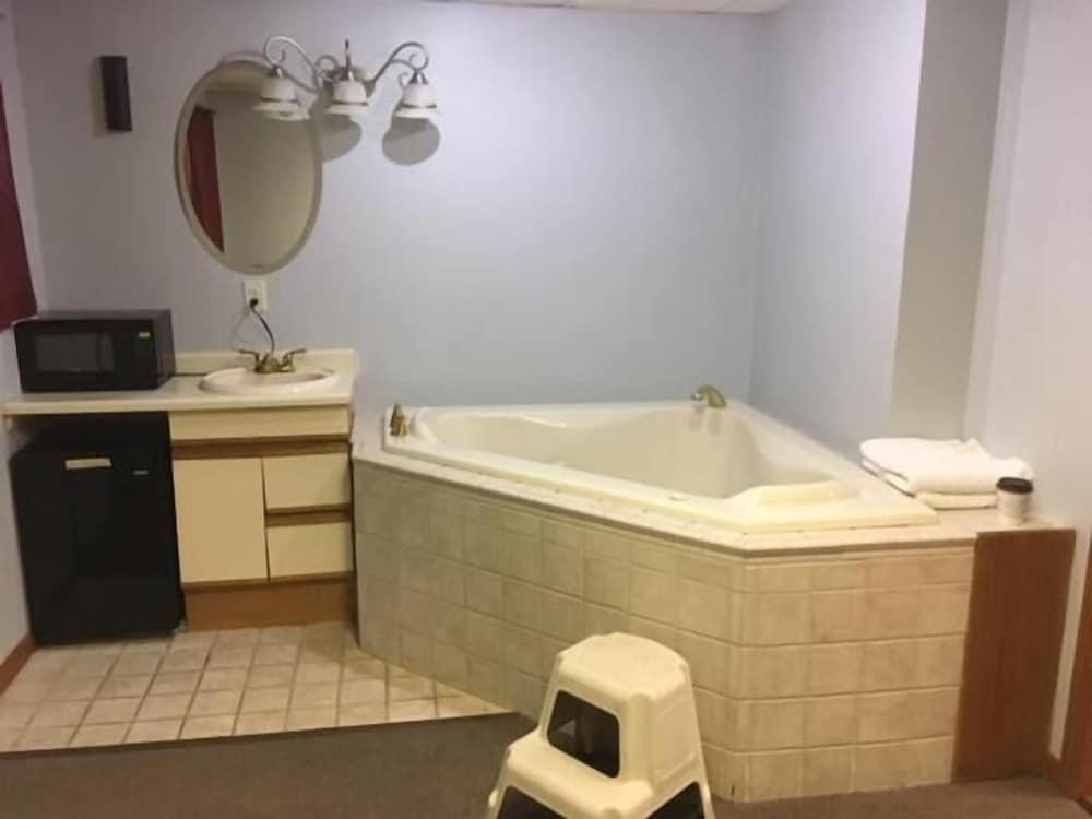 Hickory Shades Motel photo 8