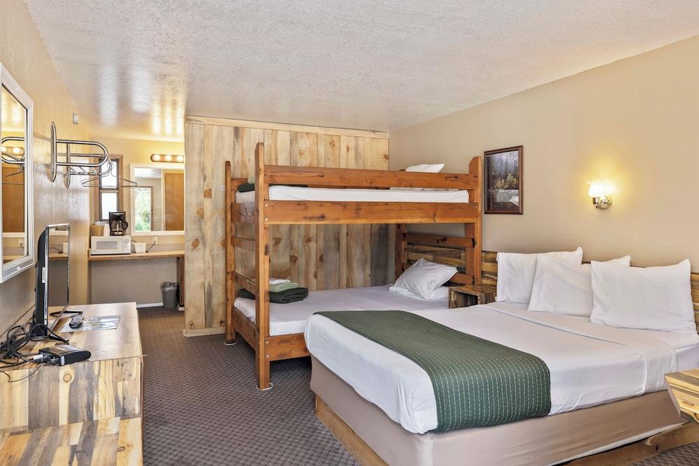 Birch Glen Hotel photo 44