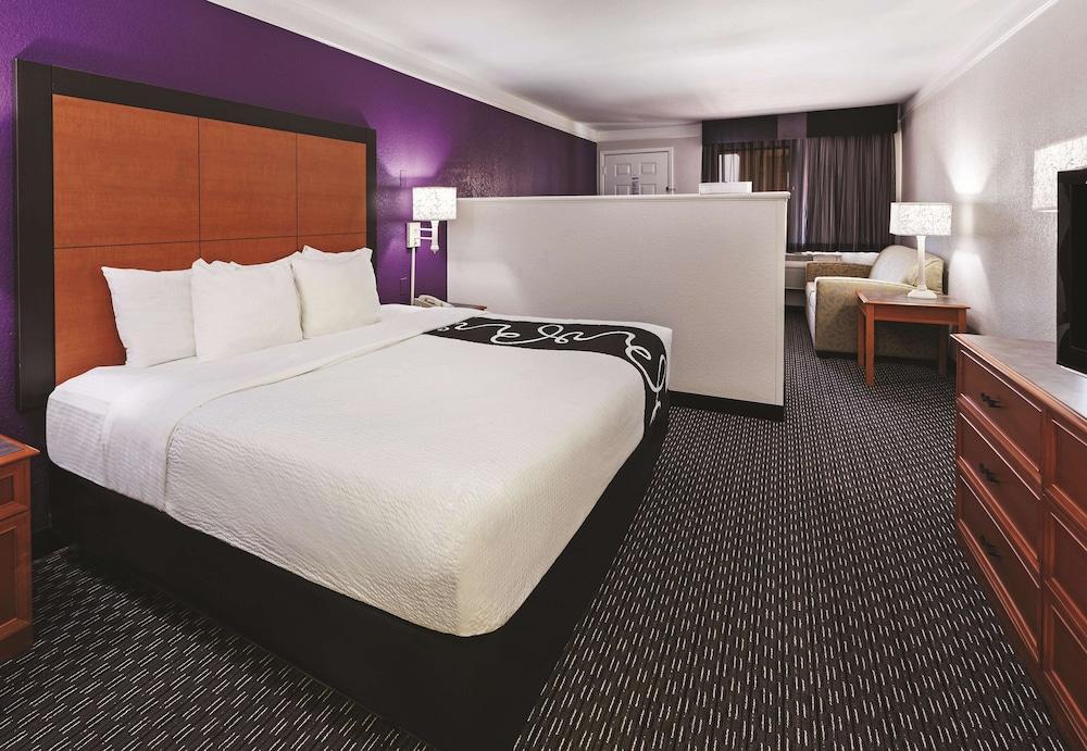 La Quinta Inn by Wyndham San Marcos photo 13