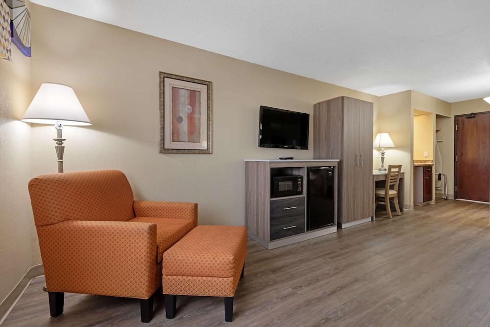 Quality Inn Bemidji photo 27
