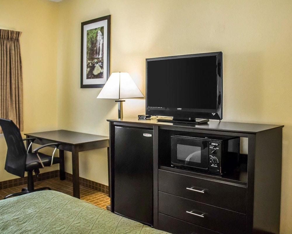 Quality Inn photo 16