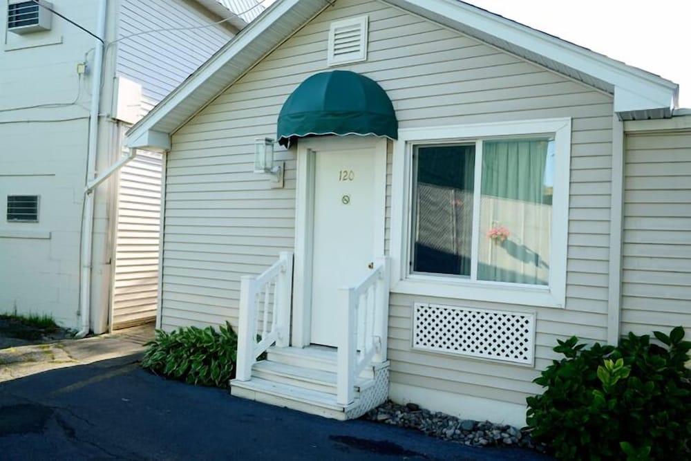 Lockview Motel photo 10