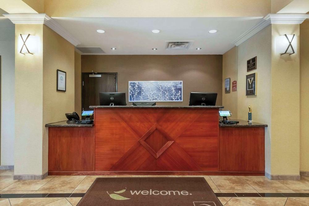 Sleep Inn & Suites Rapid City photo 2