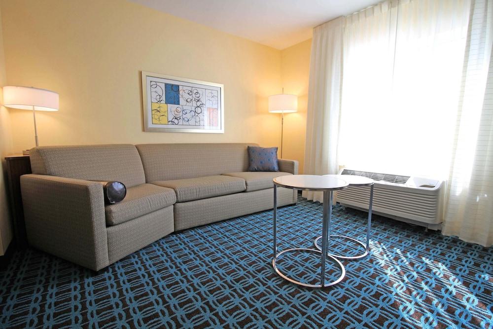 Fairfield Inn & Suites by Marriott London photo 9