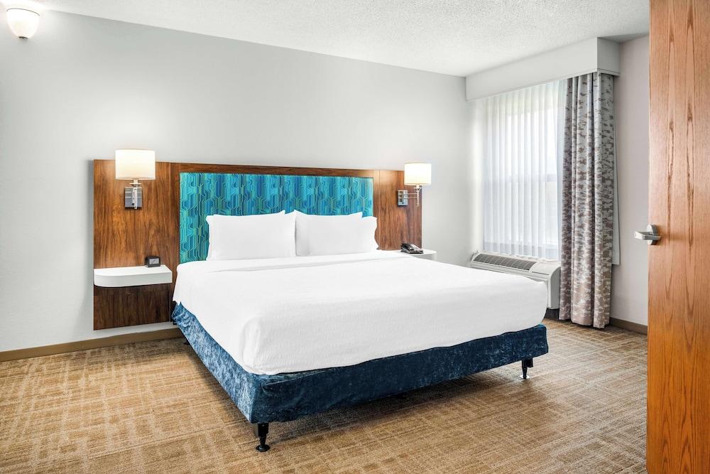 Hampton Inn Grand Rapids-North photo 4