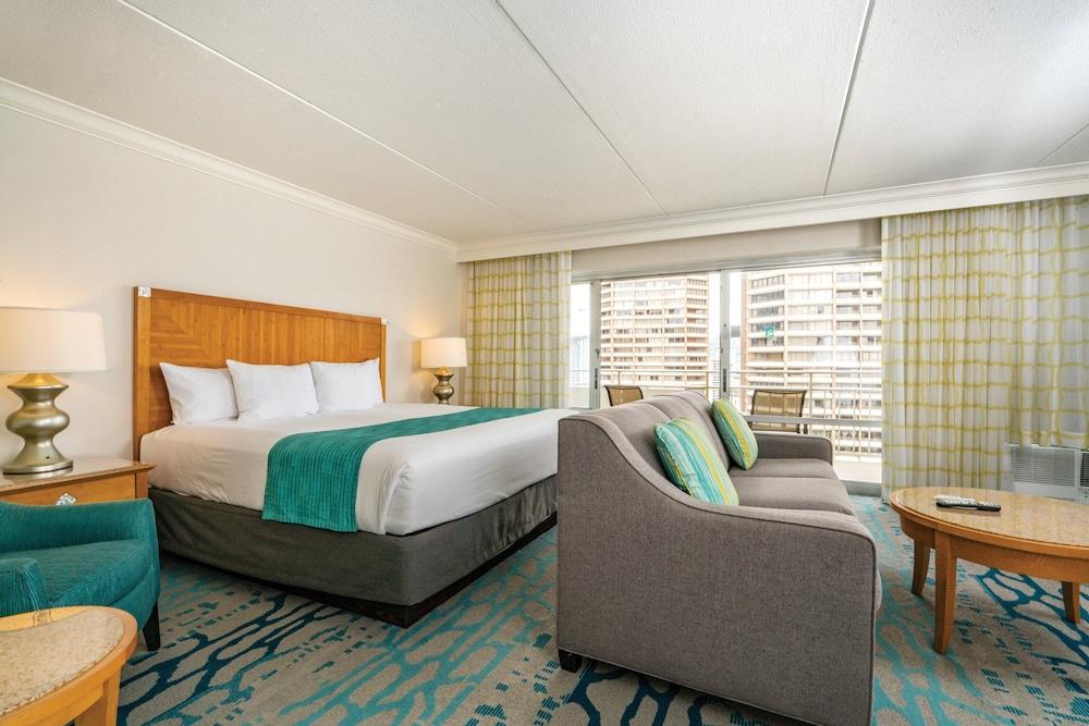 Waikiki Marina Resort at the Ilikai photo 12