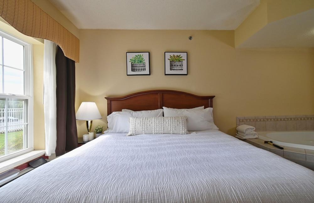 Four Seasons Island Resort photo 22