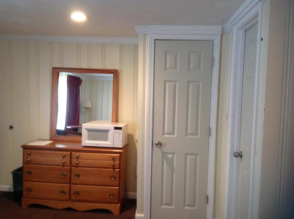 The Tides Motel photo 16