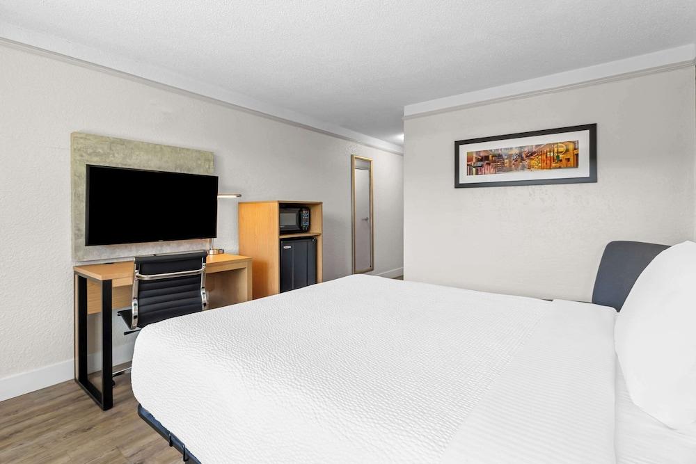 Quality Inn Slidell I-10 photo 15