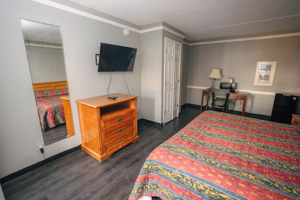 Guest Inn & Suites photo 9