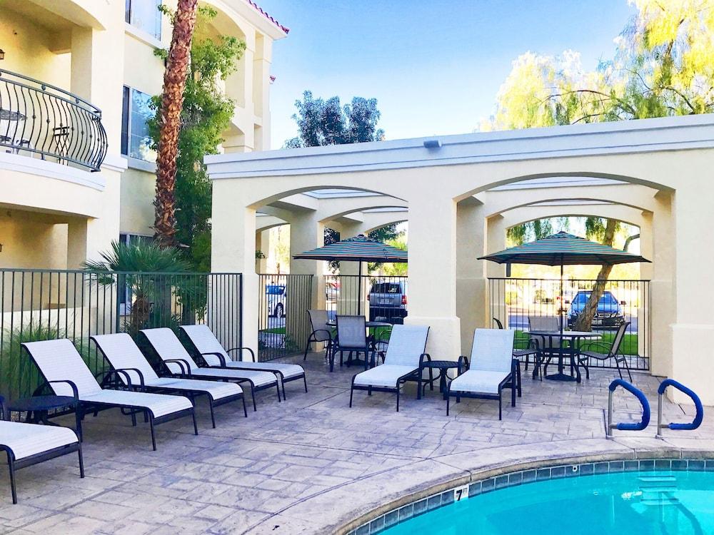 Club De Soleil All-Suite Resort photo 1