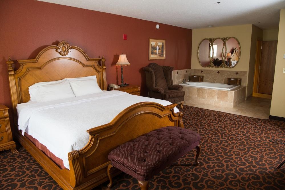 Hampton Inn Deadwood at Tin Lizzie Gaming Resort photo 7