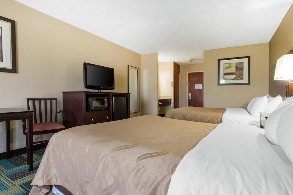 Quality Inn & Suites Arnold - St Louis photo 43