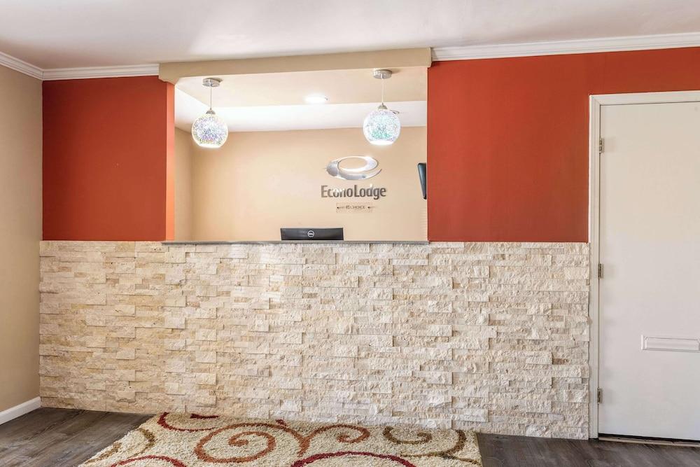 Motel 6 Concordia, MO photo 5