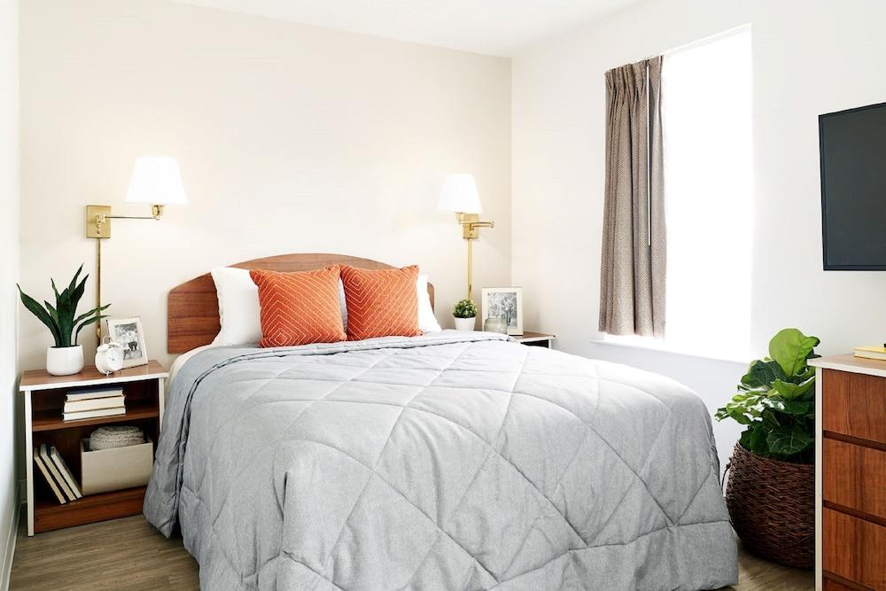 InTown Suites Extended Stay Atlanta GA - Indian Trail photo 2