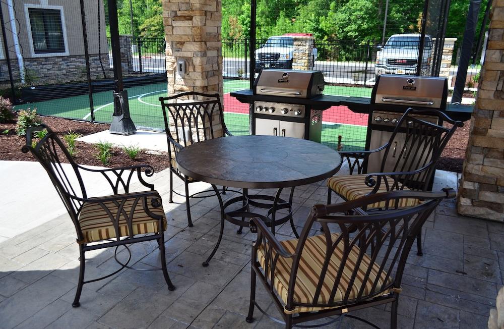 Staybridge Suites Jacksonville - Camp Lejeune Area by IHG photo 38