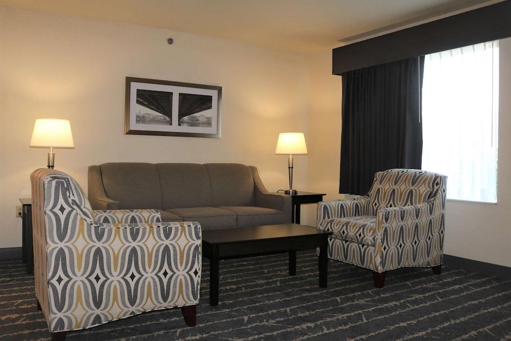 Best Western Fostoria Inn & Suites photo 7