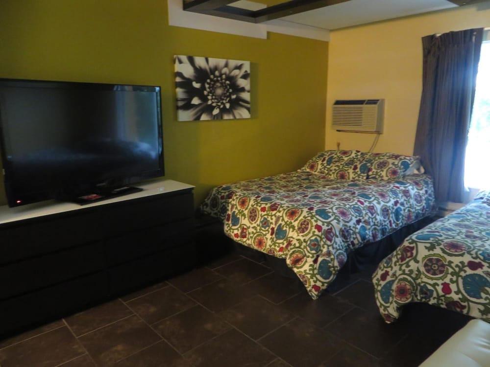 Riverside Suites photo 39