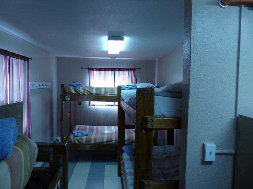 Bent Prop Inn & Hostel Downtown photo 5