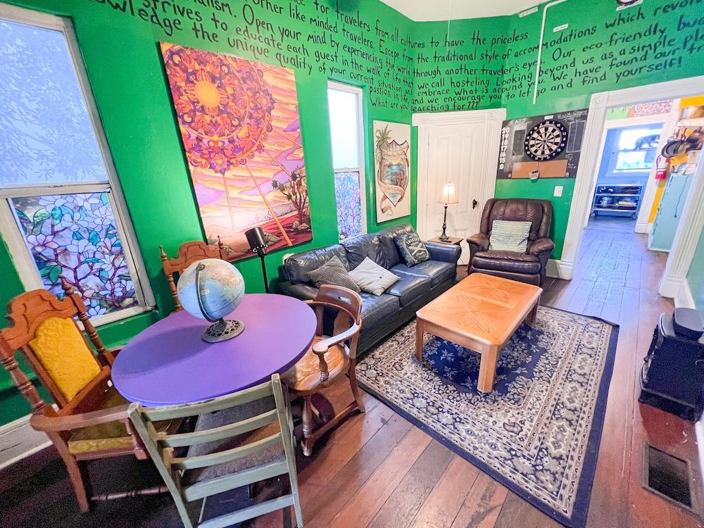 International Travelers House Hostel \- Downtown San Diego Little Italy. photo 20