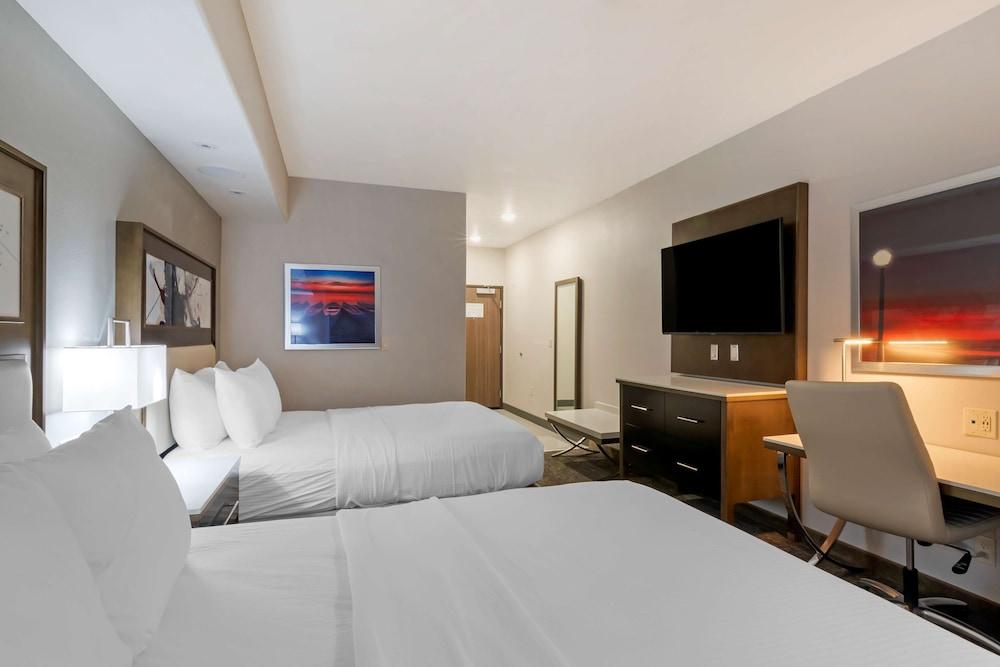Best Western Premier Liberty Inn & Suites photo 19