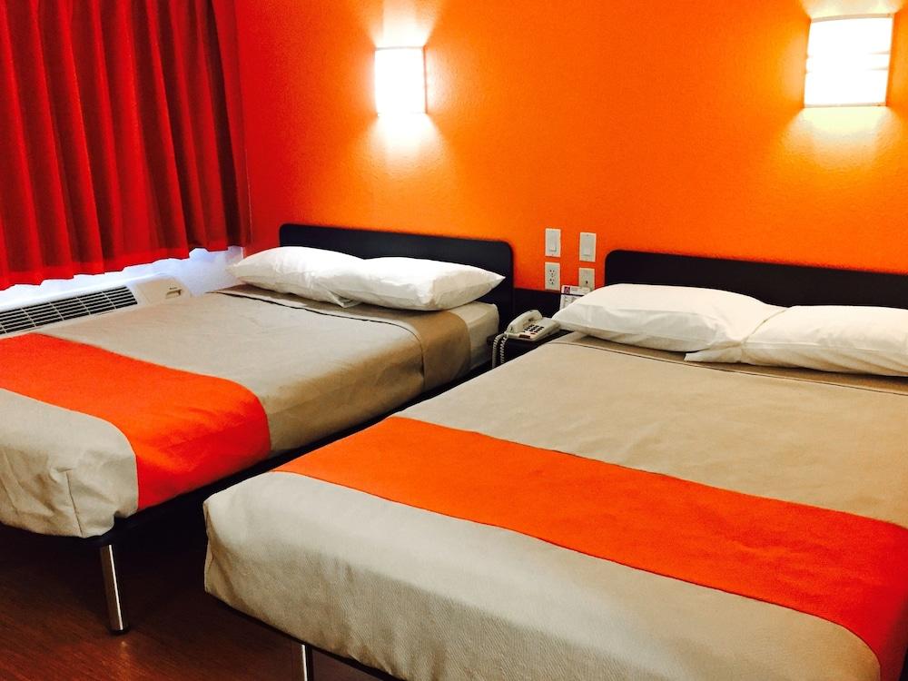 Motel 6 Amarillo, TX - West photo 5