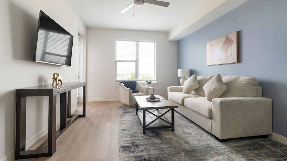 Landing Apartments - Cape Coral photo 7