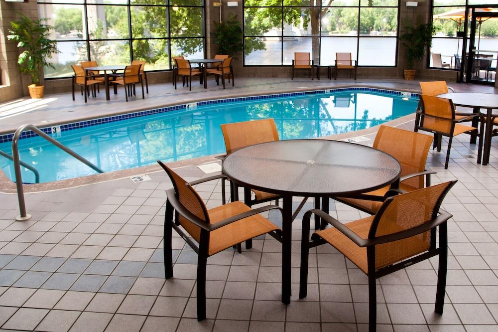 Courtyard by Marriott La Crosse photo 48