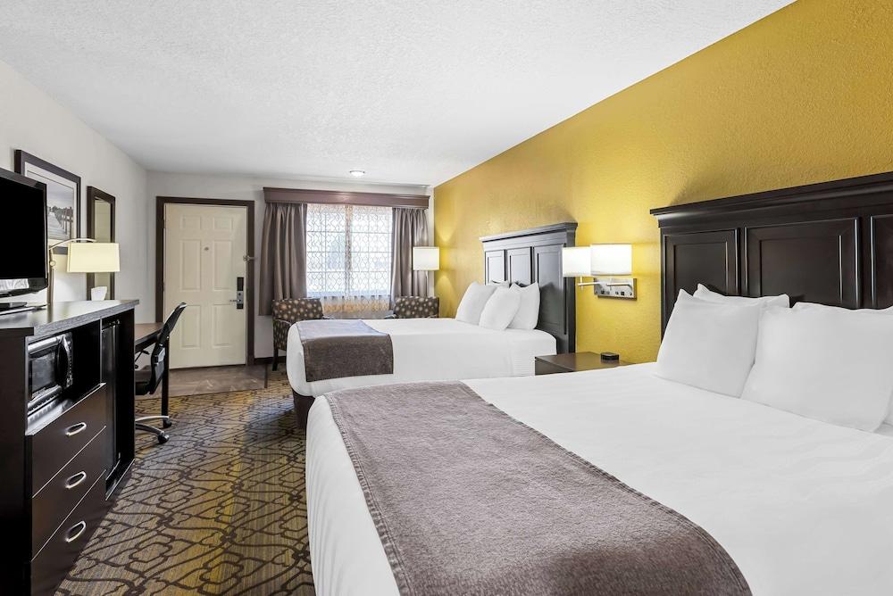 Best Western of Harbor Springs photo 12