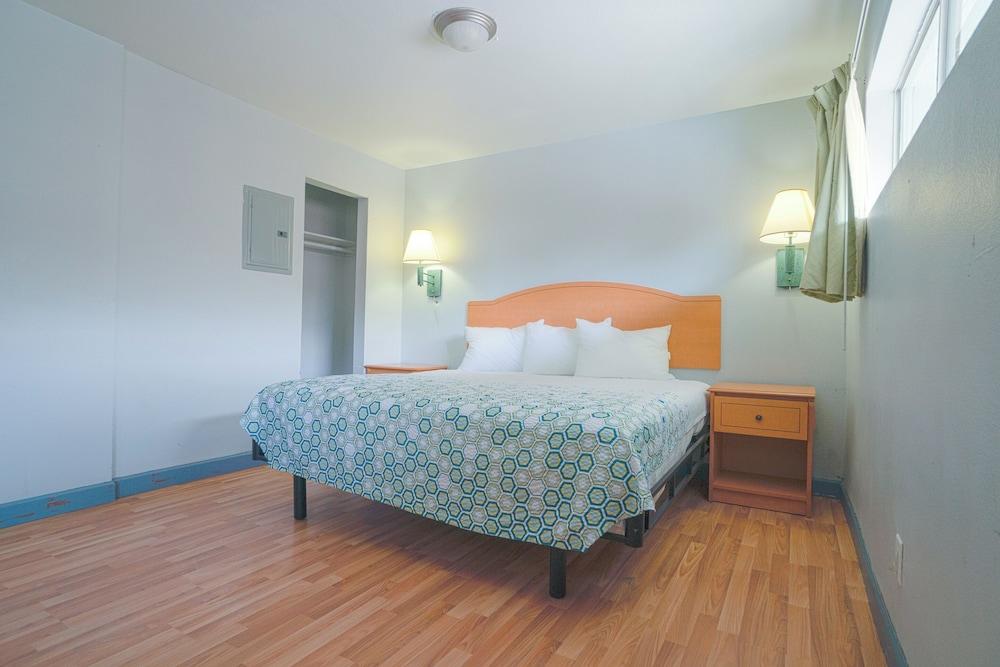 OYO Hotel Midland photo 40