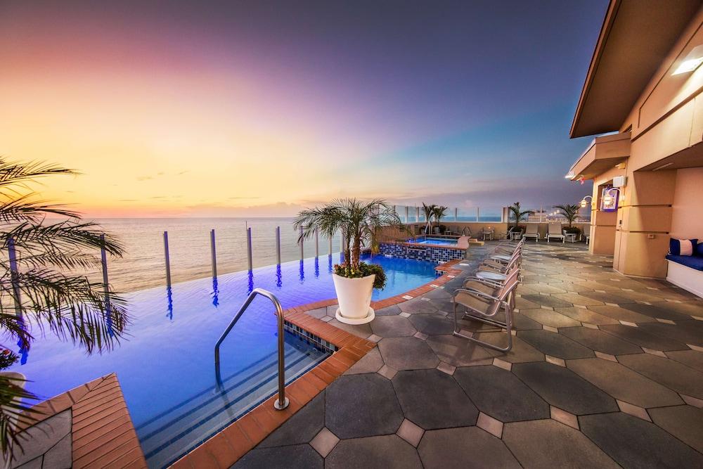 Hilton Virginia Beach Oceanfront photo 1