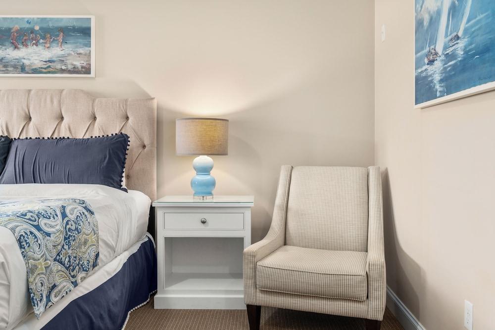 Guest House Suites photo 61