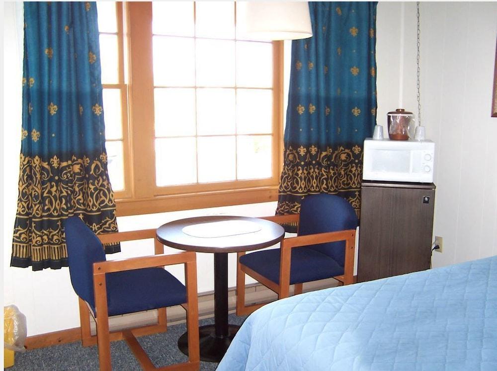 Eastview Motel photo 6