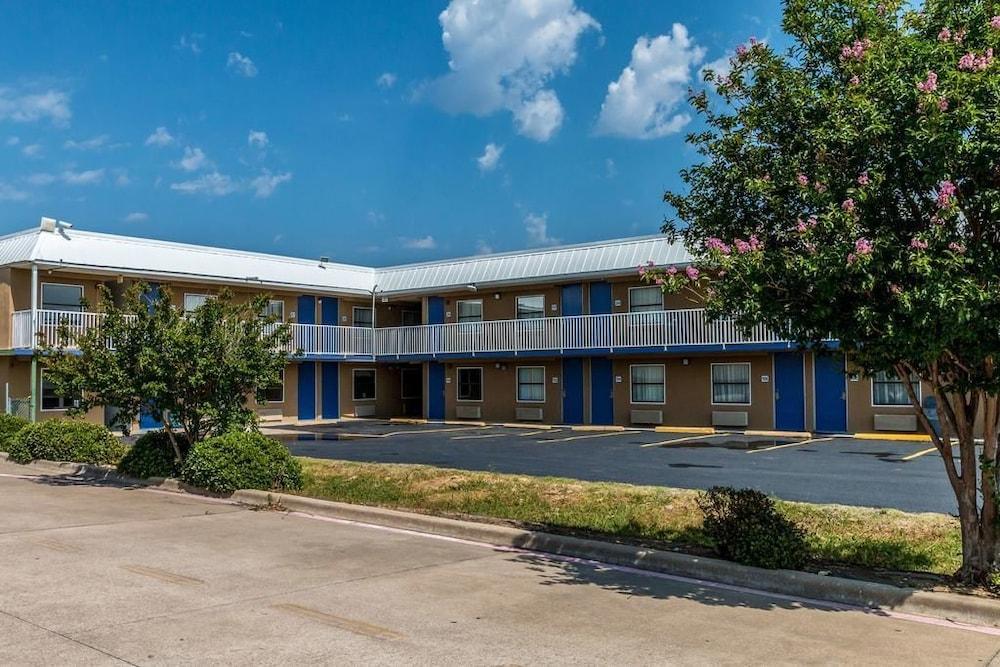 Econo Lodge Mineral Wells photo 19