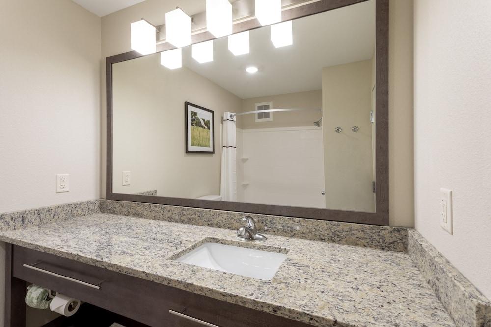 GrandStay Cannon Falls photo 28