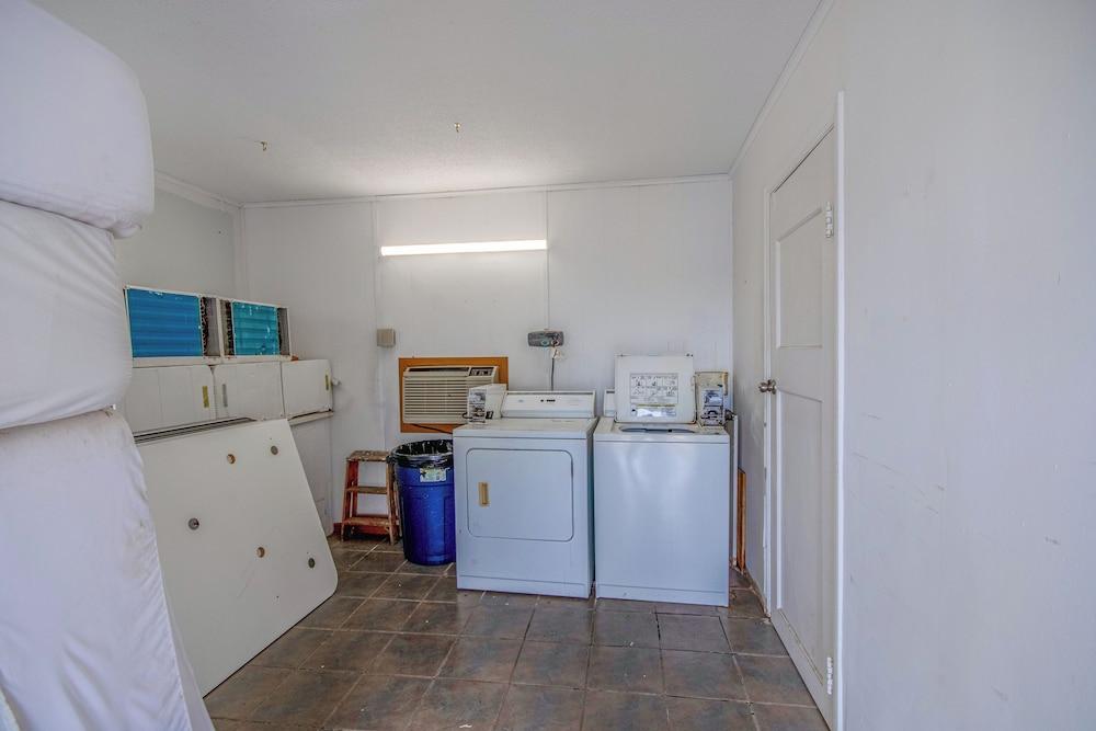 OYO Travelier Motel photo 41
