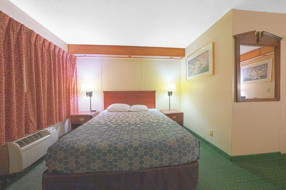 Broadway Inn photo 25
