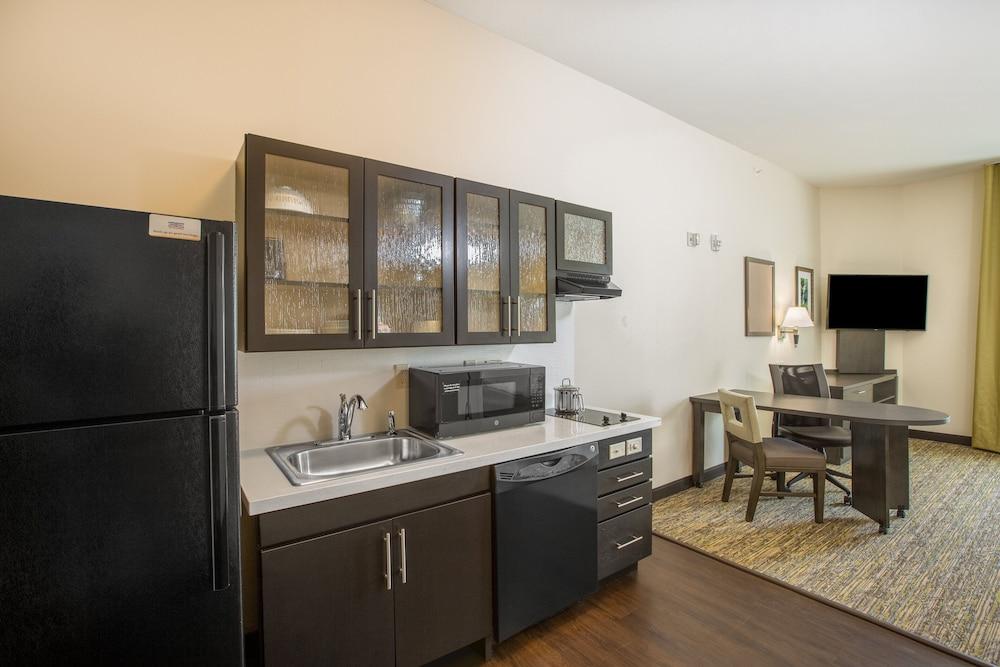 Candlewood Suites Bellevue by IHG photo 15